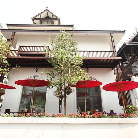 Ratchiangsaen Flora House Hotel Chiang Mai Exterior foto