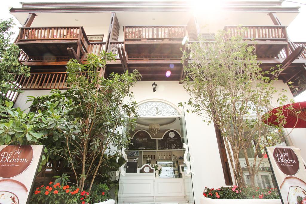 Ratchiangsaen Flora House Hotel Chiang Mai Exterior foto