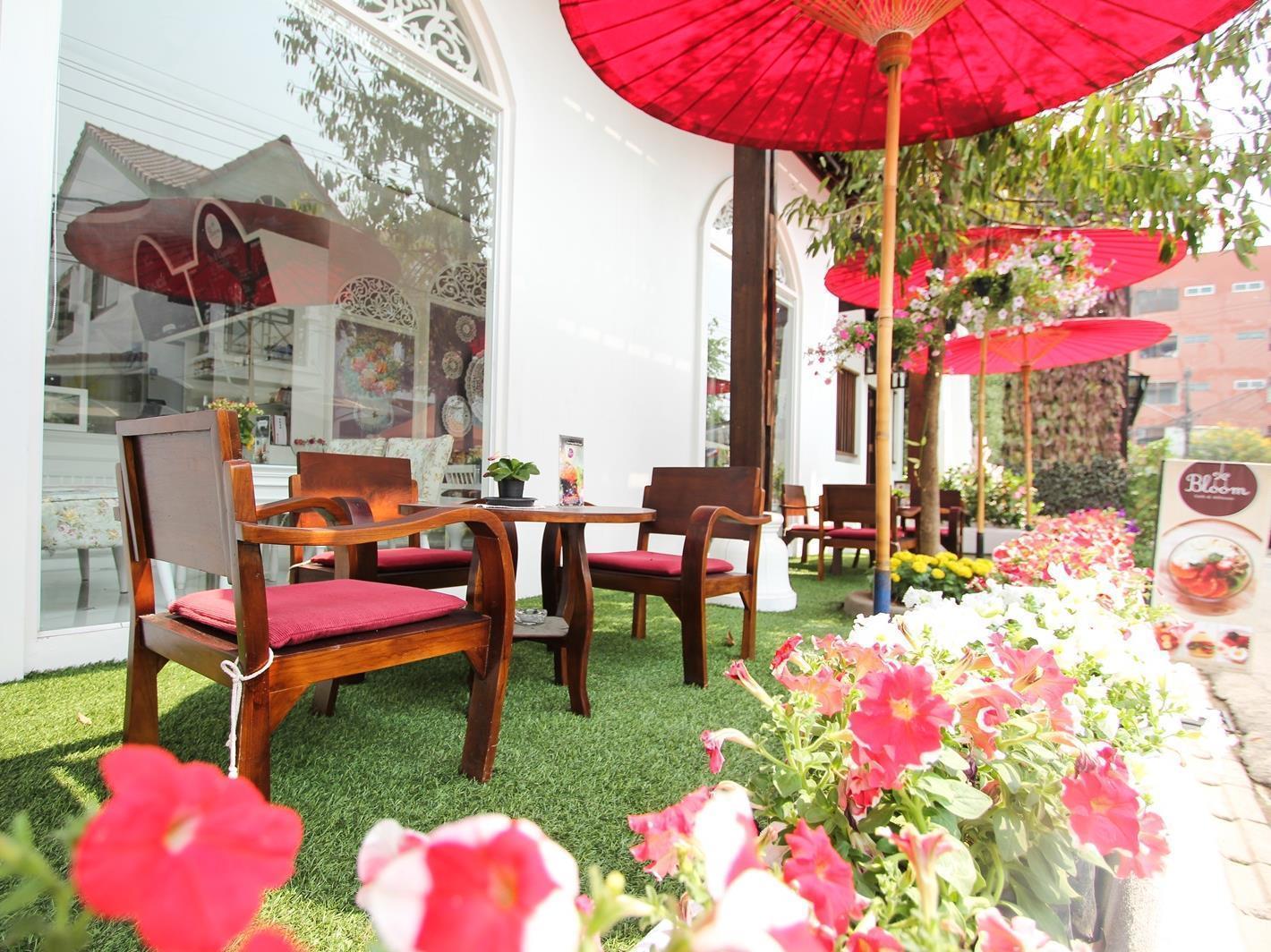 Ratchiangsaen Flora House Hotel Chiang Mai Exterior foto
