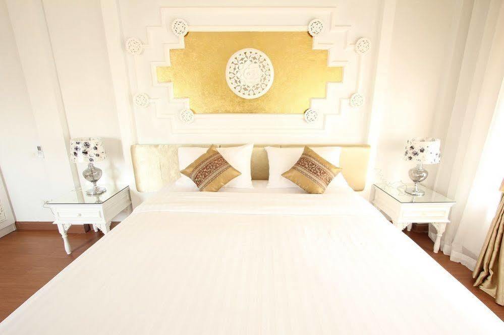 Ratchiangsaen Flora House Hotel Chiang Mai Exterior foto